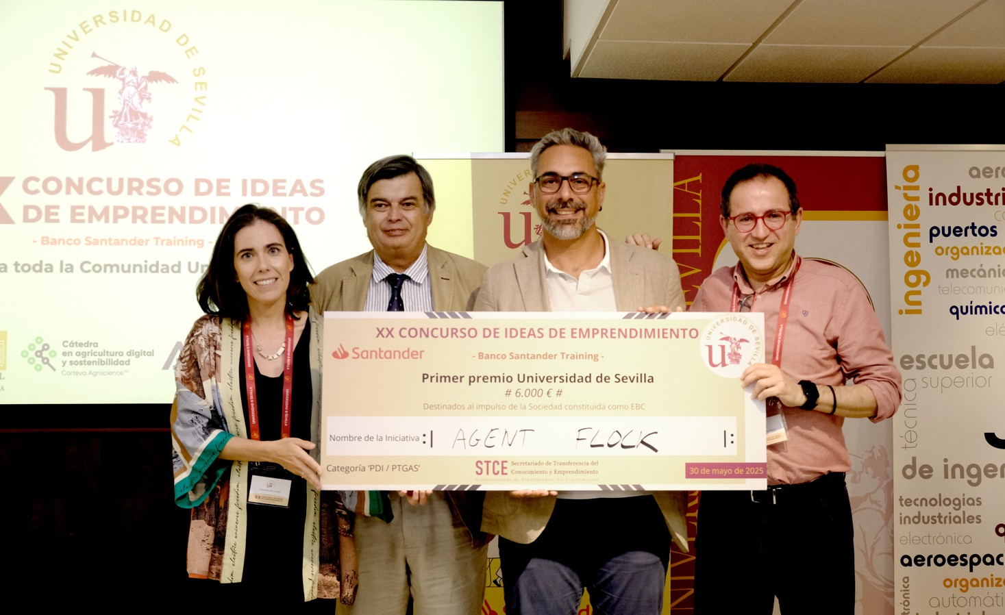 Equipo de Agent Flock, primer premio del XX Concurso de Ideas de Emprendimiento de la Universidad de Sevilla